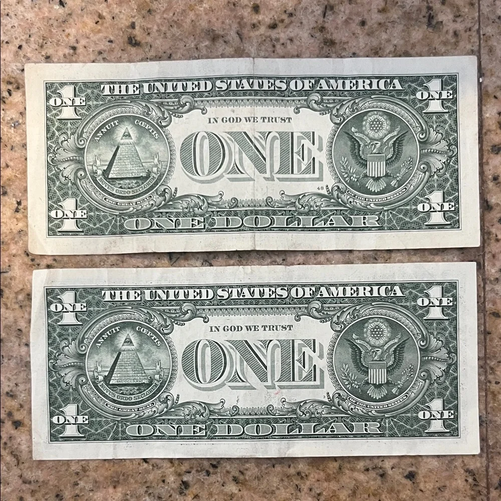 Star Notes, 2 $1 Star Notes * - Picture 2 of 2